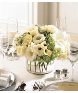 The White Linen Centerpiece